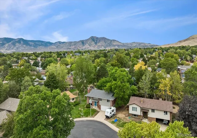 Photo 2 of Single family home for sale at 2239 S Alkire Ct, Lakewood, CO 80228 | MLS# 1925392 | Listing updated on 2026-10-09
