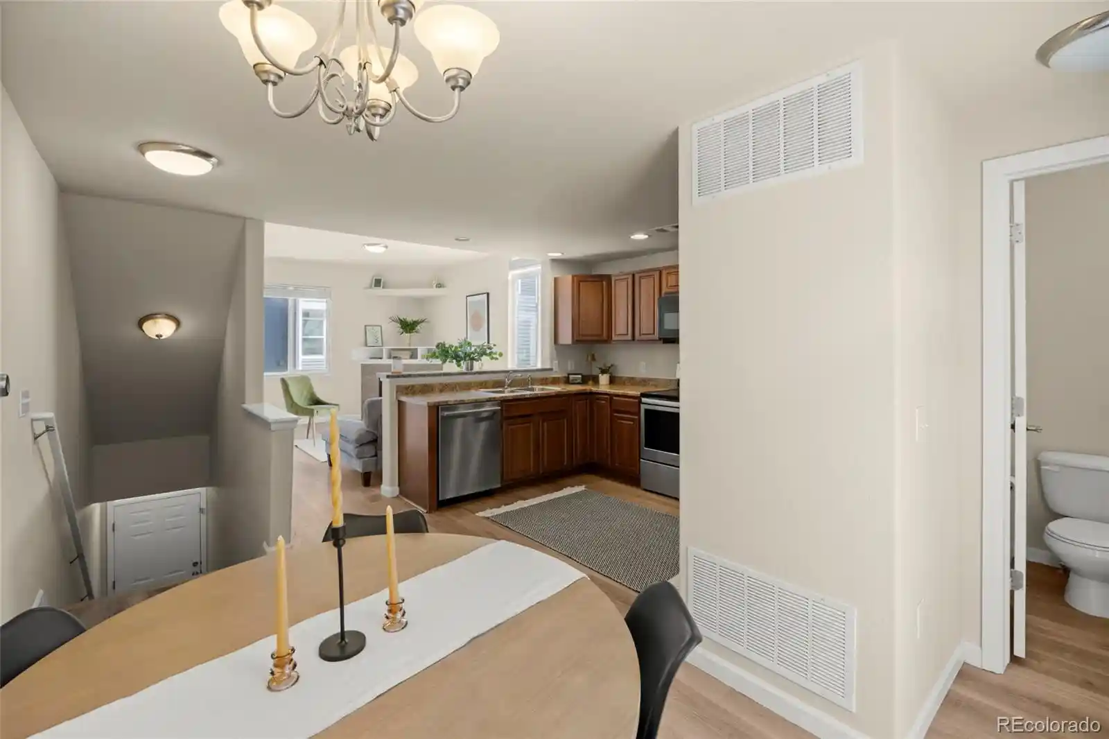 Listing Photo 2 - Condo for sale in 8751 Pearl St located at 8751 Pearl St, Thornton, CO 80229 - Unit #Q1