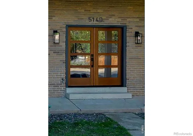 Photo 4 of Single family home for sale at 5140 Sioux Dr, Boulder, CO 80303 | MLS# IR1069213 | Listing updated on 2026-09-25