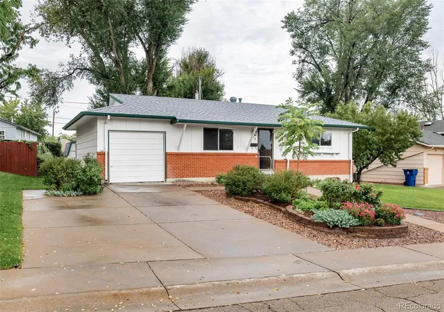 Single family home for sale at 44 Glenmore Rd, Pueblo, CO 81001 | MLS# 5939124