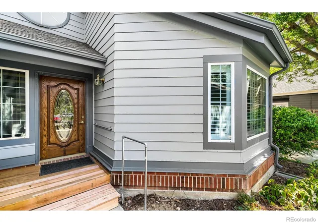 Photo 3 of Single family home for sale at 7103 Dry Crk Ct, Niwot, CO 80503 | MLS# IR1069214 | Listing updated on 2026-09-24