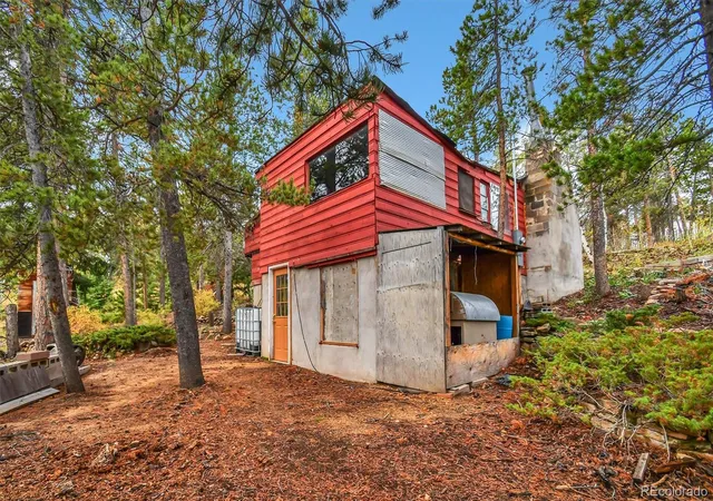 Photo 4 of Single family home for sale at 20 Outlook Dr, Golden, CO 80403 | MLS# 5744844 | Listing updated on 2026-09-23