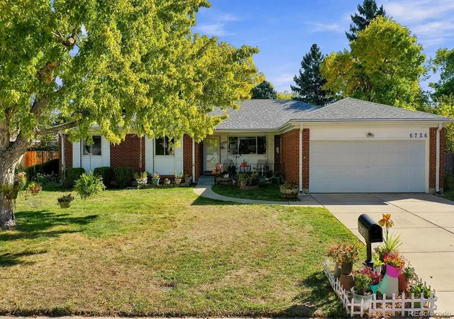Photo 1 of Single family home for sale at 6756 S Franklin St, Centennial, CO 80122 | MLS# 5439163 | Listing updated on 2026-10-24