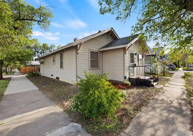 Photo 2 of Single family home for sale at 229 E Washington St, Colorado Springs, CO 80907 | MLS# 6012196 | Listing updated on 2026-09-23
