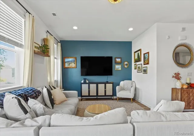 Photo 3 of Townhouse for sale at 9790 Mount Kataka Point, Littleton, CO 80125 | MLS# 4757792 | Listing updated on 2026-10-08