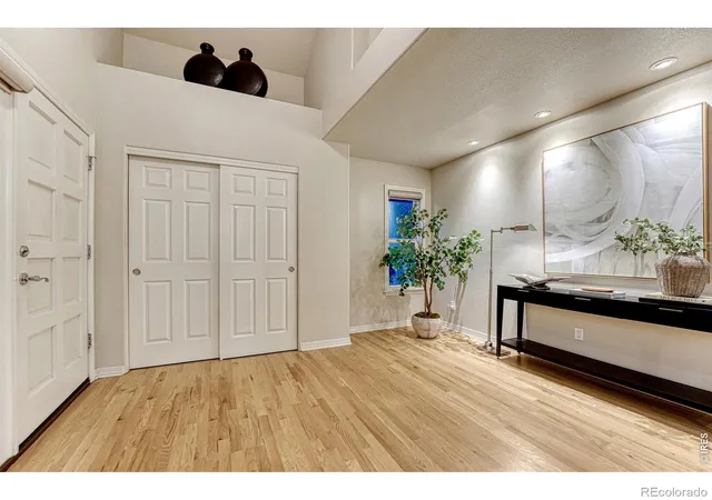 Photo 3 of Single family home for sale at 9615 Aspen Hl Cir, Lone Tree, CO 80124 | MLS# IR1069228 | Listing updated on 2026-10-09