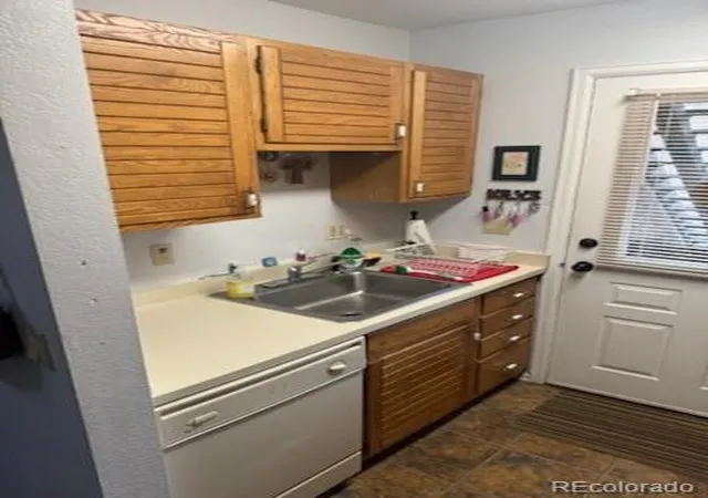 Listing Photo 4 - Condo for sale in building located at 327 El Paso Blvd, Manitou Springs, CO 80829 - Unit #H