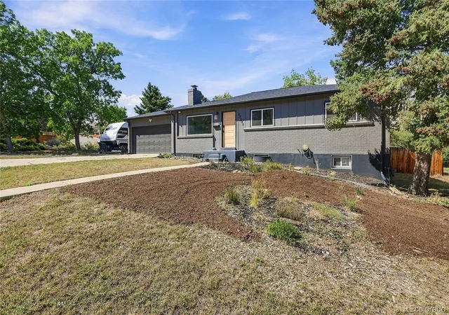 Photo 3 of Single family home for sale at 12295 W Ohio Pl, Lakewood, CO 80228 | MLS# 9725212 | Listing updated on 2026-10-08