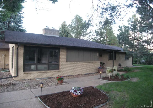Photo 2 of Single family home for sale at 2002 Country Clb Rd, Fort Collins, CO 80524 | MLS# IR1069234 | Listing updated on 2026-10-04