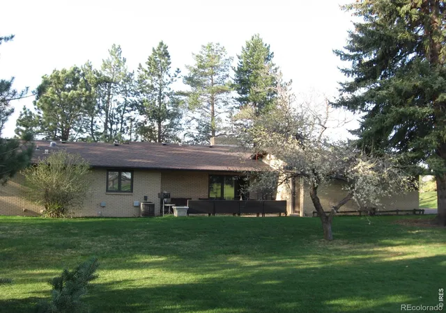 Photo 4 of Single family home for sale at 2002 Country Clb Rd, Fort Collins, CO 80524 | MLS# IR1069234 | Listing updated on 2026-10-04