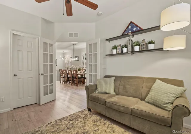 Photo 4 of Single family home for sale at 5565 S Buchanan St, Aurora, CO 80016 | MLS# 4505513 | Listing updated on 2026-10-12