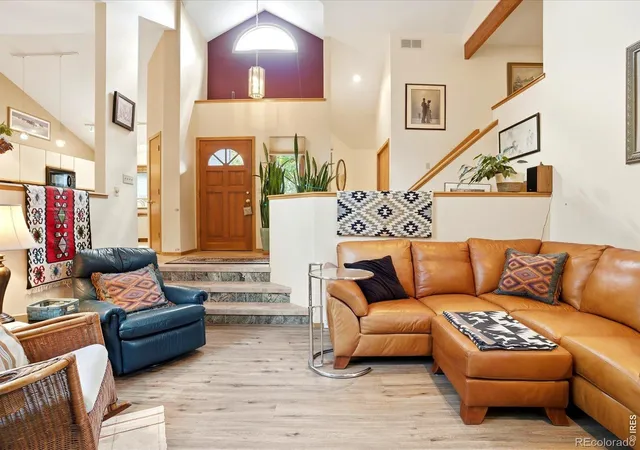 Photo 2 of Single family home for sale at 5527 Stonewall Pl, Boulder, CO 80303 | MLS# IR1069238 | Listing updated on 2026-09-25