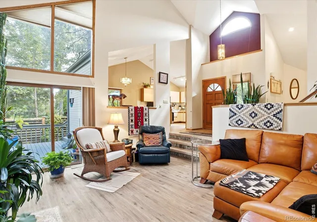 Photo 1 of Single family home for sale at 5527 Stonewall Pl, Boulder, CO 80303 | MLS# IR1069238 | Listing updated on 2026-09-25