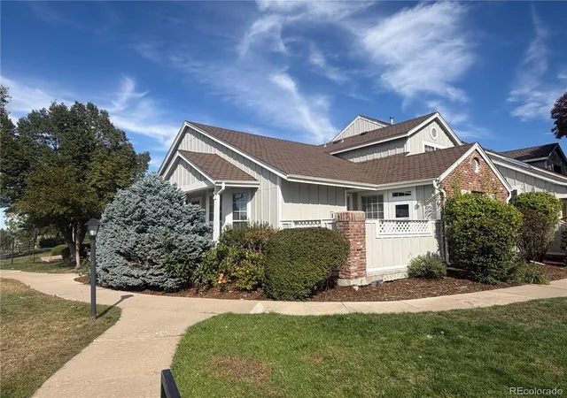 Photo 3 of Townhouse for sale at 2972 W Long Dr #E, Littleton, CO 80120 | MLS# 7217502 | Listing updated on 2026-10-03