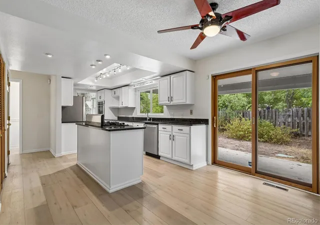 Photo 4 of Single family home for sale at 9722 W 87th Avenue, Arvada, CO 80005 | MLS# 5146808 | Listing updated on 2026-09-24