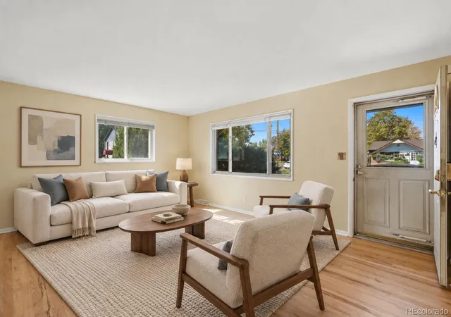 Photo 1 of Single family home for sale at 194 S Reed St, Lakewood, CO 80226 | MLS# 2290304 | Listing updated on 2026-09-25