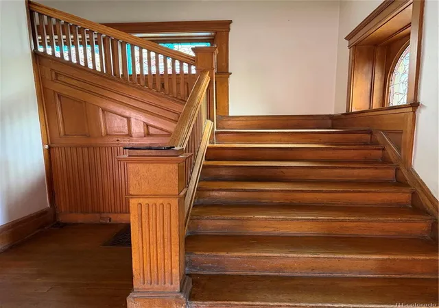 Photo 3 of Single family home for sale at 1516 Vine St, Denver, CO 80206 | MLS# 4315451 | Listing updated on 2026-09-23