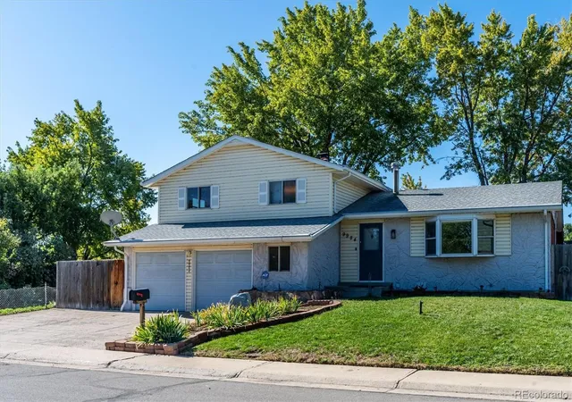Photo 2 of Single family home for sale at 9984 W Maryland Dr, Lakewood, CO 80232 | MLS# 8250507 | Listing updated on 2026-10-08