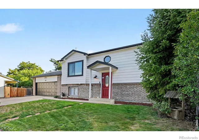Photo 2 of Single family home for sale at 350 Slippery Elm Pl, Loveland, CO 80538 | MLS# IR1069251 | Listing updated on 2026-09-26