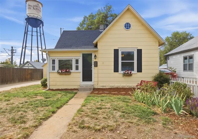 Single family home for sale at 7806 Grandview Ave, Arvada, CO 80002 | MLS# 6852220