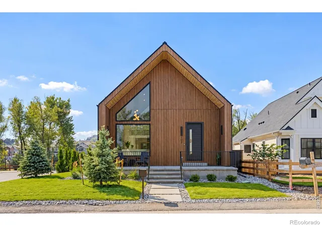 Photo 1 of Single family home for sale at 102 W William St, Superior, CO 80027 | MLS# IR1069258 | Listing updated on 2026-09-23