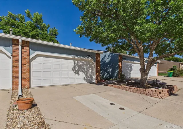 Photo 2 of Townhouse for sale at 2901 W Davies Ave, Littleton, CO 80120 | MLS# 3827832 | Listing updated on 2026-09-24