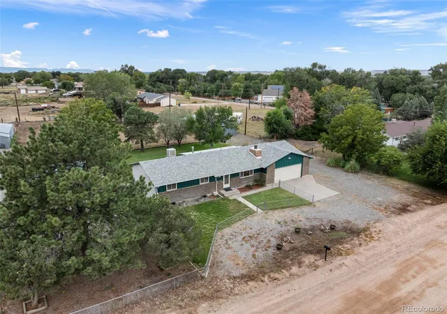 Photo 2 of Single family home for sale at 833 Consolidation Ln, Pueblo, CO 81006 | MLS# 5002981 | Listing updated on 2026-10-04