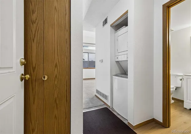 Photo 4 of Condo for sale at 1311 S Cathay Ct #204, Aurora, CO 80017 | MLS# 9487543 | Listing updated on 2026-10-08