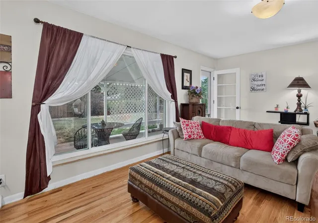 Photo 4 of Single family home for sale at 647 W Valleyview Ave, Littleton, CO 80120 | MLS# 2215015 | Listing updated on 2026-09-29