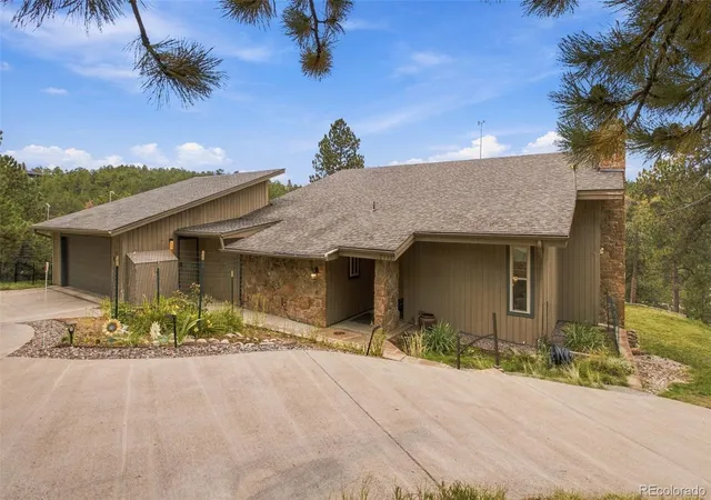 Photo 1 of Single family home for sale at 2951 Olympia Ln, Evergreen, CO 80439 | MLS# 4929863 | Listing updated on 2026-10-04