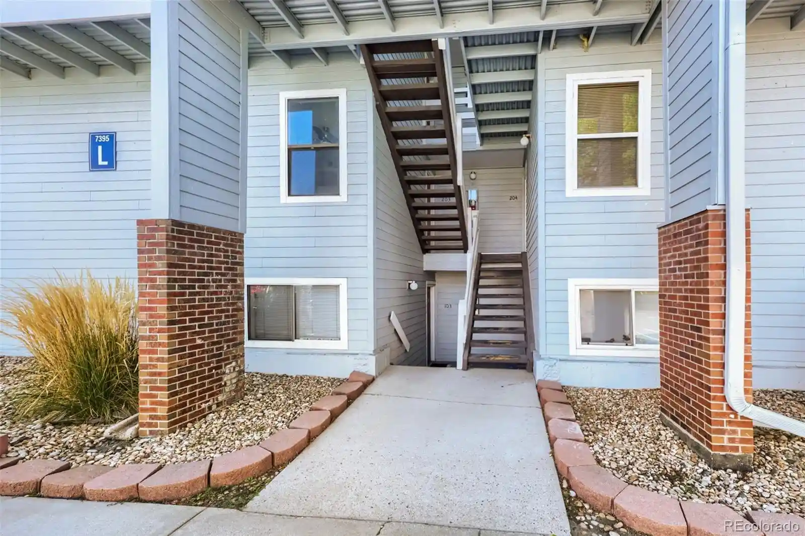 Listing Photo 2 - Condo for sale in 7395 E Eastman Ave located at 7395 E Eastman Ave, Denver, CO 80231 - Unit #203L