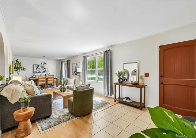 Photo 3 of Single family home for sale at 4607 S Ivory Cir, Aurora, CO 80015 | MLS# 4657906 | Listing updated on 2026-10-04