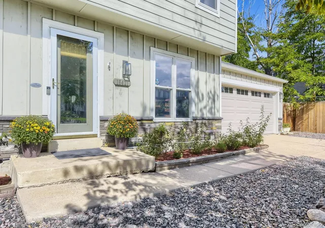 Photo 3 of Single family home for sale at 16421 E Tennessee Ave, Aurora, CO 80017 | MLS# 4692902 | Listing updated on 2026-10-02