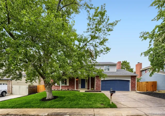 Photo 4 of Single family home for sale at 18325 E Idaho Pl, Aurora, CO 80017 | MLS# 3271449 | Listing updated on 2026-10-01