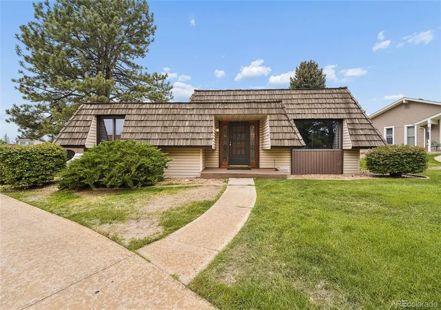 Photo 1 of Single family home for sale at 32 Douglas Dr S, Broomfield, CO 80020 | MLS# 7844142 | Listing updated on 2026-10-05
