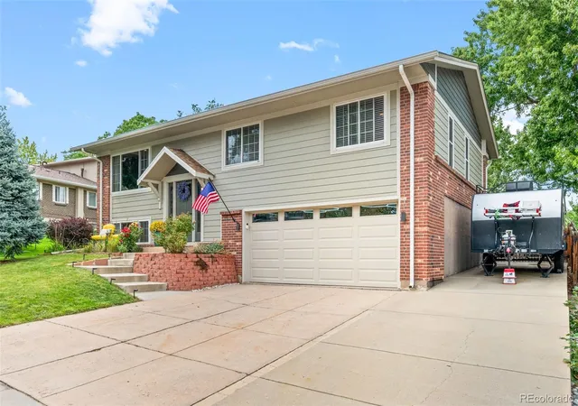 Photo 2 of Single family home for sale at 2137 S Xenon St, Lakewood, CO 80228 | MLS# 9296966 | Listing updated on 2026-10-07