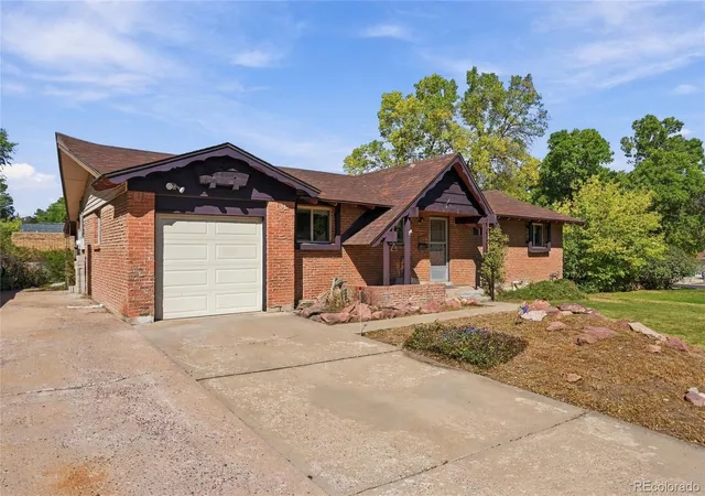 Photo 3 of Single family home for sale at 7209 S Lincoln Way, Centennial, CO 80122 | MLS# 5163218 | Listing updated on 2026-10-05