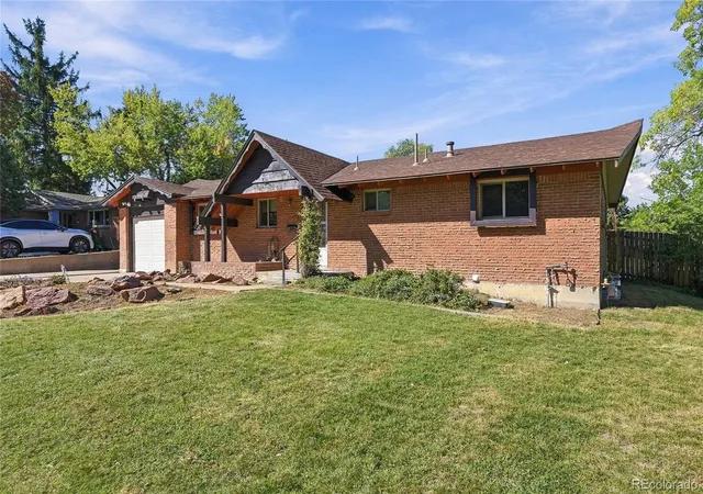 Photo 4 of Single family home for sale at 7209 S Lincoln Way, Centennial, CO 80122 | MLS# 5163218 | Listing updated on 2026-10-05