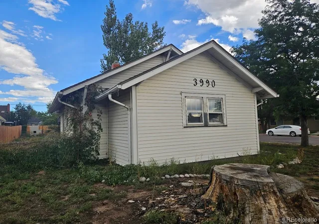 Photo 2 of Single family home for sale at 3990 S Delaware St, Englewood, CO 80110 | MLS# 8286289 | Listing updated on 2026-10-04