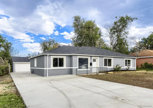 Photo 2 of Single family home for sale at 1174 Quentin St, Aurora, CO 80011 | MLS# 4169792 | Listing updated on 2026-09-23