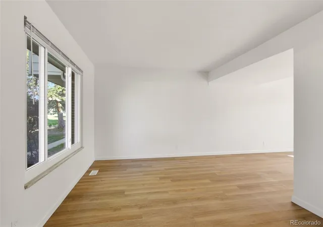 Photo 4 of Townhouse for sale at 13004 E Kansas Pl, Aurora, CO 80012 | MLS# 2584977 | Listing updated on 2026-09-23