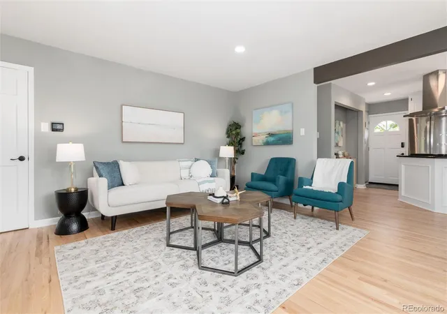 Photo 4 of Single family home for sale at 9525 W 11th Avenue, Lakewood, CO 80215 | MLS# 7058373 | Listing updated on 2026-09-27