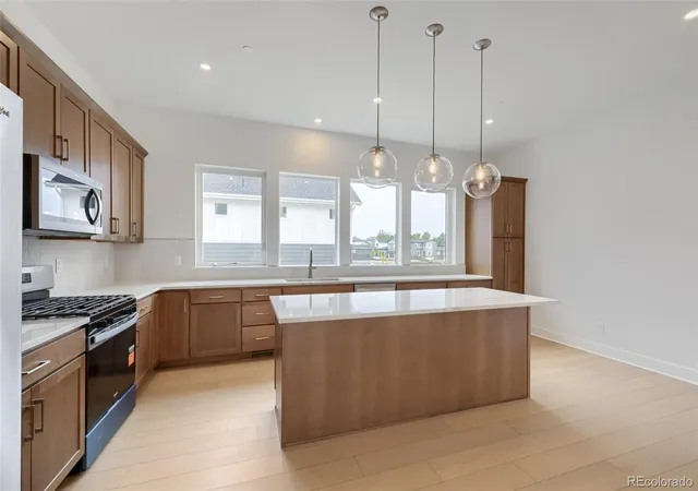 Photo 3 of Townhouse for sale at 708 Skyhook St, Erie, CO 80516 | MLS# 8299153 | Listing updated on 2026-09-23