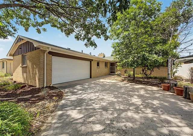 Photo 1 of Single family home for sale at 1511 S Cherry St, Denver, CO 80222 | MLS# 6025082 | Listing updated on 2026-10-23