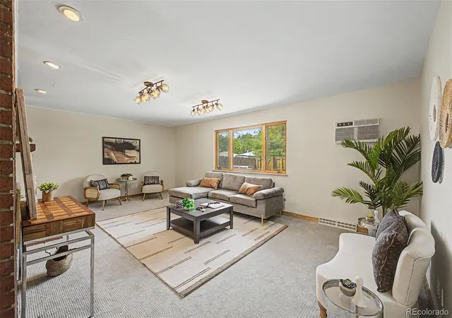 Photo 3 of Single family home for sale at 1511 S Cherry St, Denver, CO 80222 | MLS# 6025082 | Listing updated on 2026-10-23