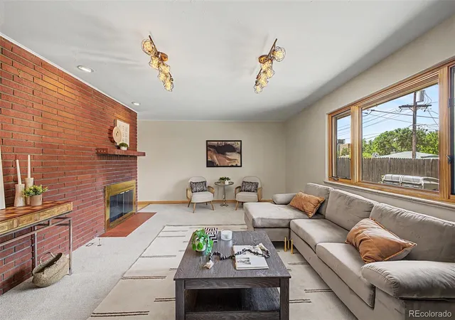 Photo 4 of Single family home for sale at 1511 S Cherry St, Denver, CO 80222 | MLS# 6025082 | Listing updated on 2026-10-23