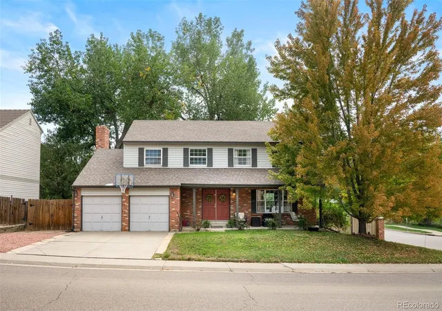 Photo 2 of Single family home for sale at 6690 S Locust Way, Centennial, CO 80111 | MLS# 2139138 | Listing updated on 2026-10-07