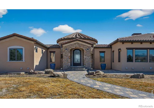 Photo 2 of Single family home for sale at 2102 Shoreside Dr, Berthoud, CO 80513 | MLS# IR1069298 | Listing updated on 2026-09-24
