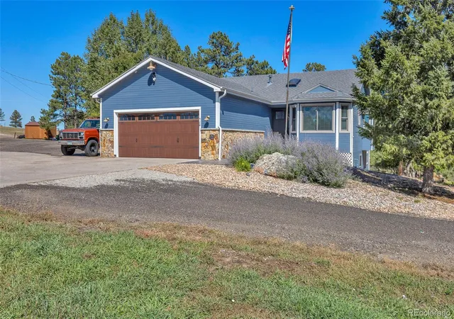 Photo 1 of Single family home for sale at 1750 Pawnee Pkwy, Elizabeth, CO 80107 | MLS# 2202034 | Listing updated on 2026-09-25
