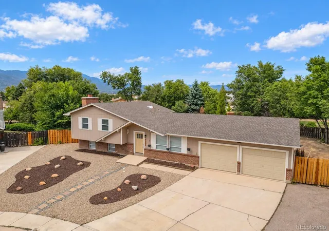 Photo 2 of Single family home for sale at 4020 Manzana Ct, Colorado Springs, CO 80911 | MLS# 3888475 | Listing updated on 2026-09-25